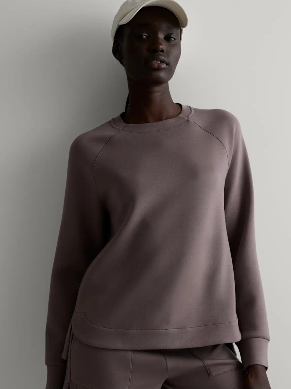 Quince Relaxed Crewneck Sweatshirt in Dark Taupe